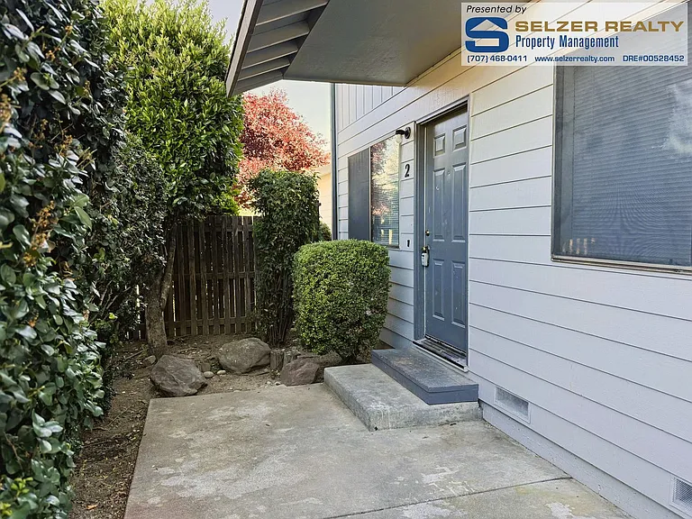 911-921 Marlene St — Photo 3