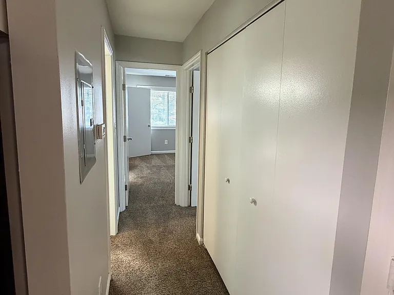 7 Pointe Apartments — Photo 53