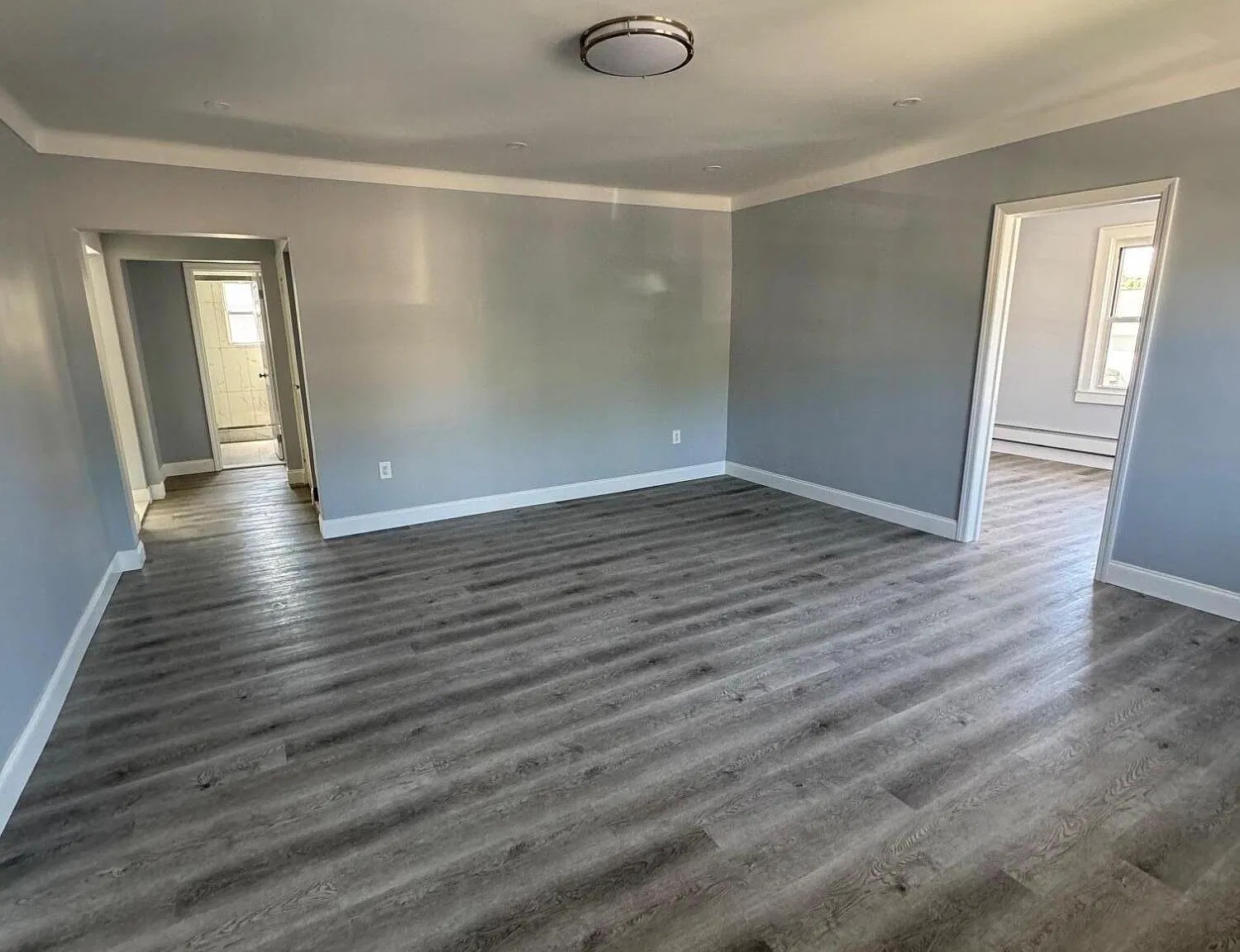 3 bed, 3.0 bath, 2320 sqft, $3,800 — Photo 4