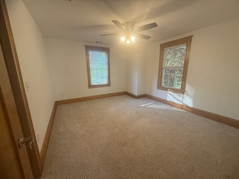 35B Beach St #B — Photo 9