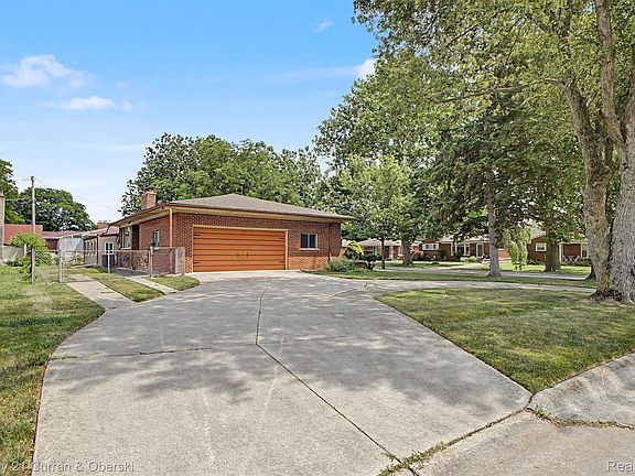 4th image of 27110 Clairview Dr