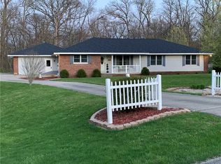 250 Country Club Rd N, Paris, IL 61944