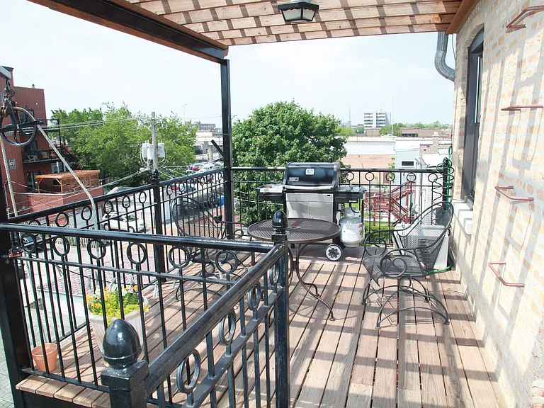 2323 W Melrose St #3 — Photo 7