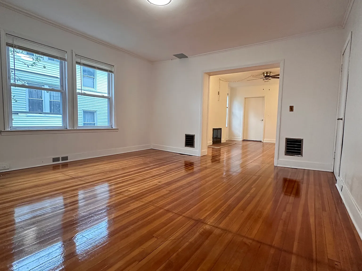 64 Soundview St — Photo 3