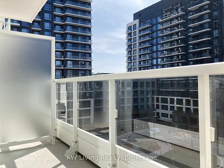 8 Beverley Glen Blvd #611 — Photo 22