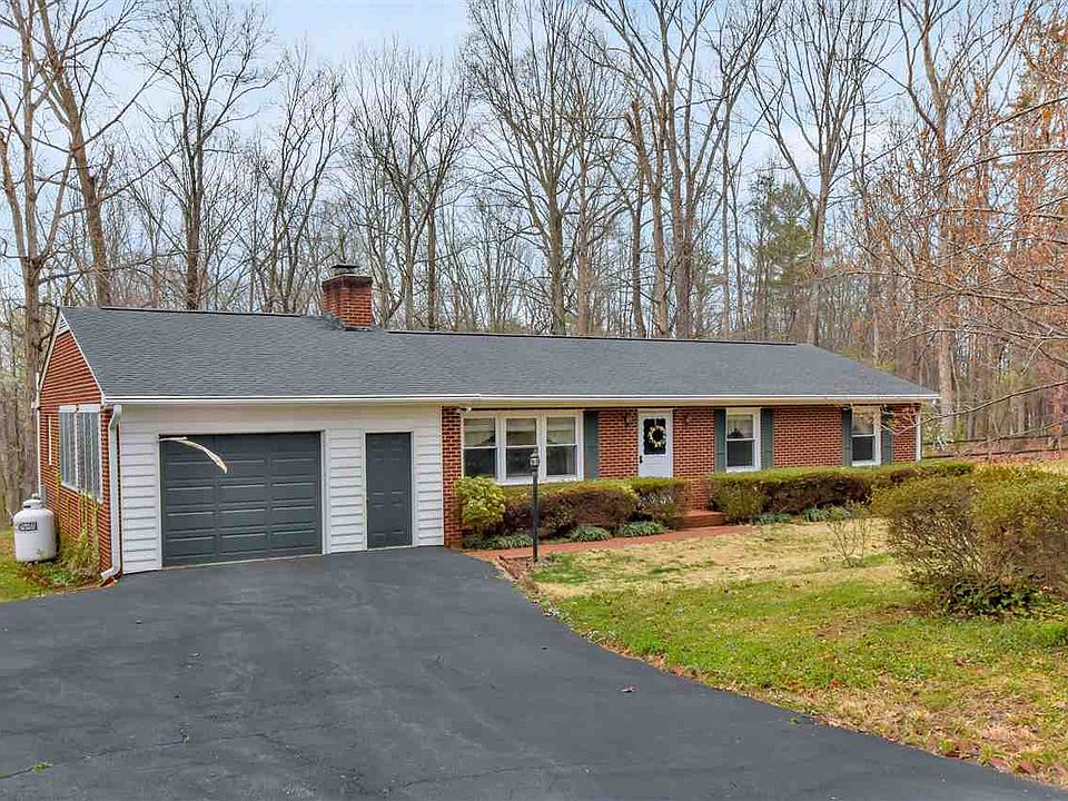 1st image of 21 Sunnywood Ln
