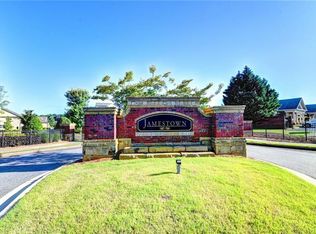 8025 Pierpoint Ln, Alpharetta, GA 30005