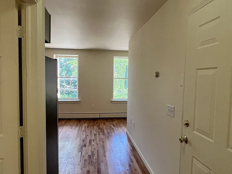 101 Washington St #3 — Photo 9