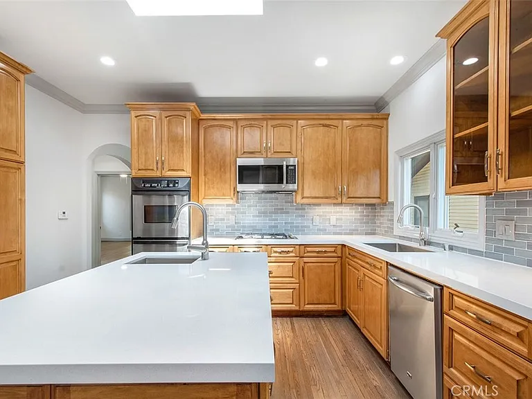 8848 Ashcroft Ave — Photo 31