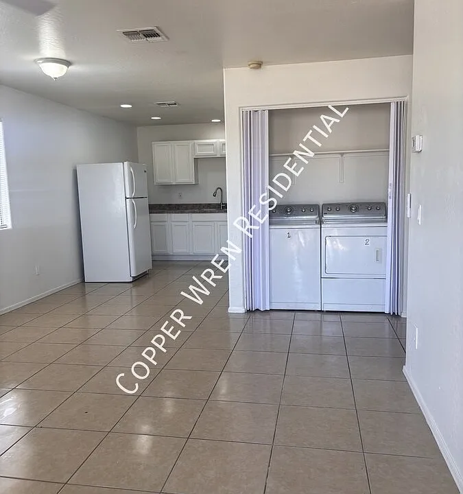 1597 W Mountain View Rd #5