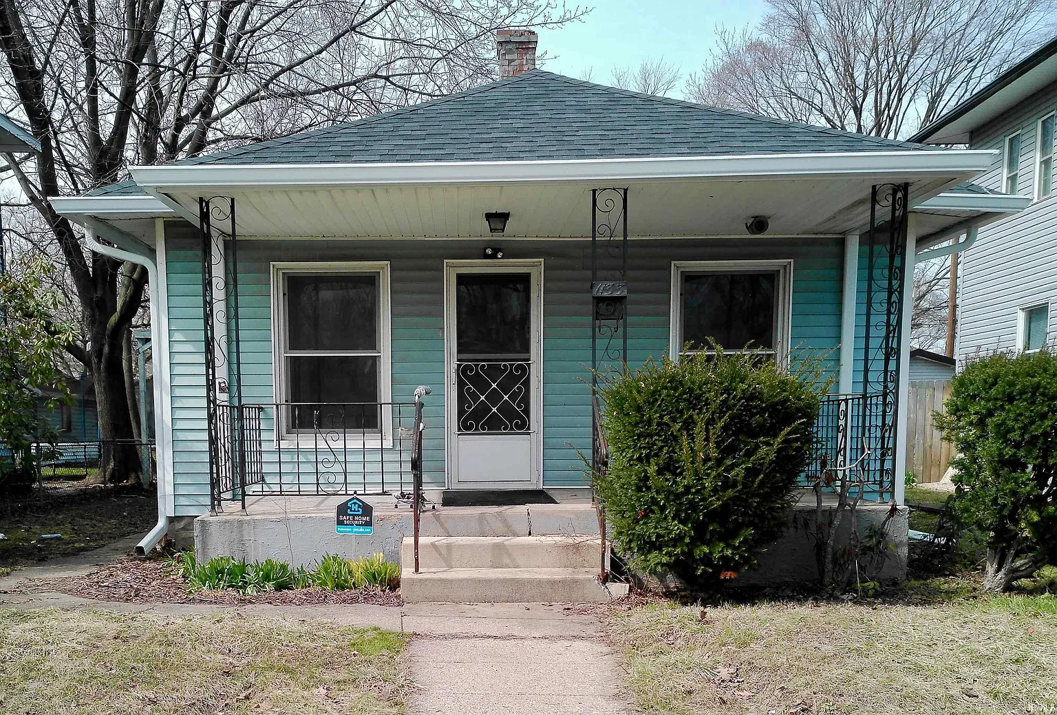 1133 N Brookfield St photo 1