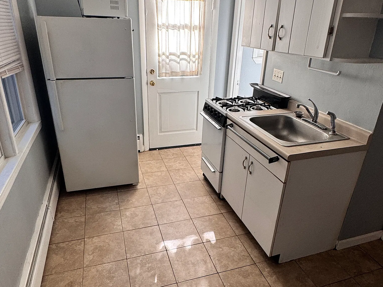 220 Hamilton St — Photo 3