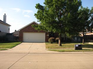 204 Millford Rd, Roanoke, TX 76262