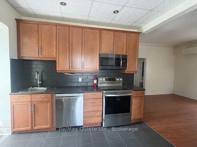 116 King St #5 — Photo 8