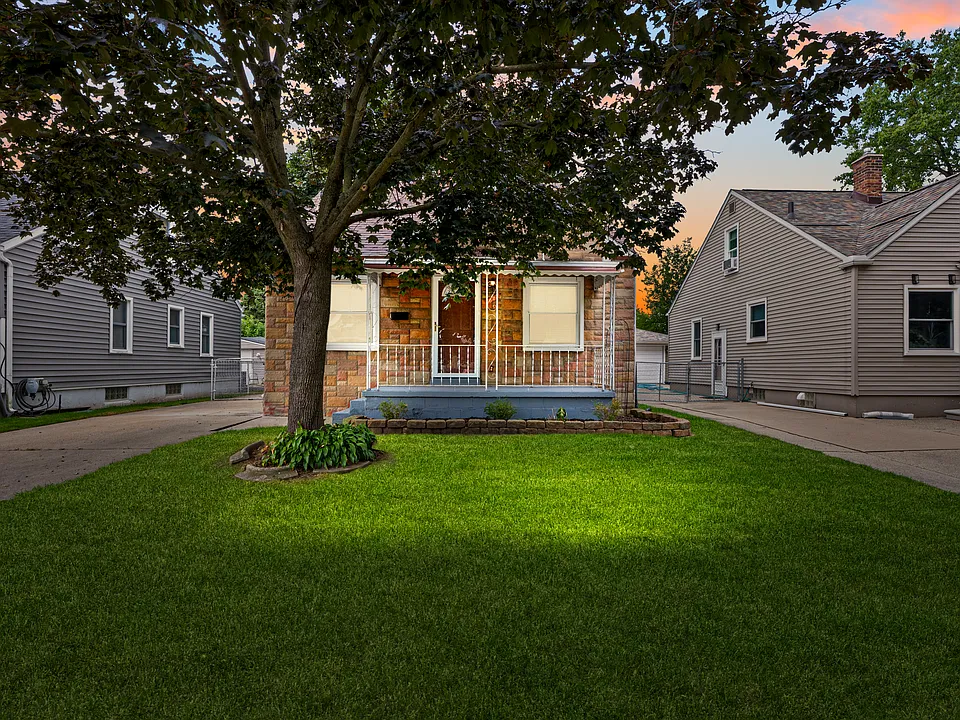 825 N Edison Ave