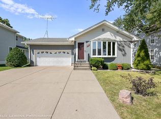 428 W Reader St, Elburn, IL 60119