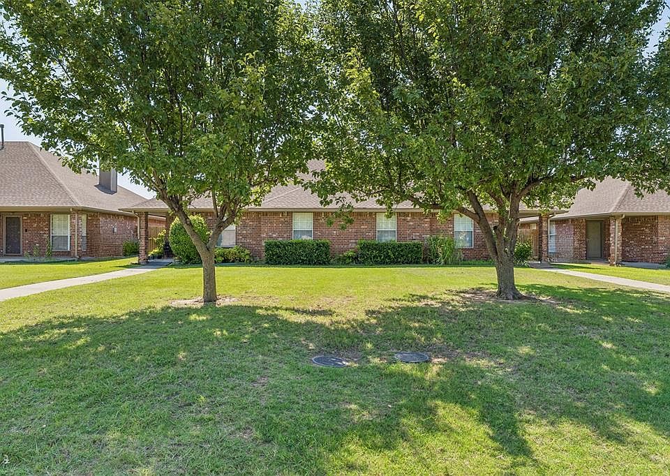 1st image of 404 N Willowood Dr #404 & 406