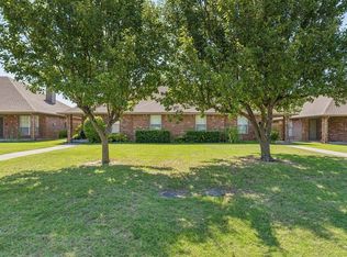 404 N Willowood Dr #404 & 406, Yukon, OK 73099