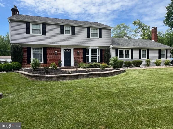 543 Green Valley Rd, Langhorne, PA 19047