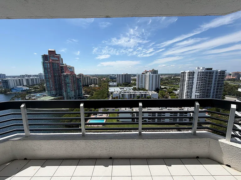 3530 Mystic Pointe Dr #2303 — Photo 26