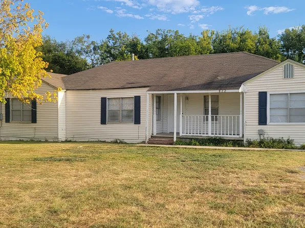 822 E Main St, Whitesboro, TX 76273