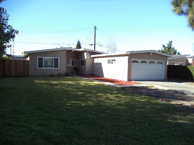 1st image of 14228 Las Vecinas Dr