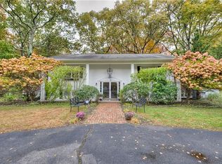 181 Heritage Dr, Warwick, RI 02818