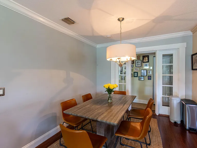 210 Malverne Rd — Photo 10