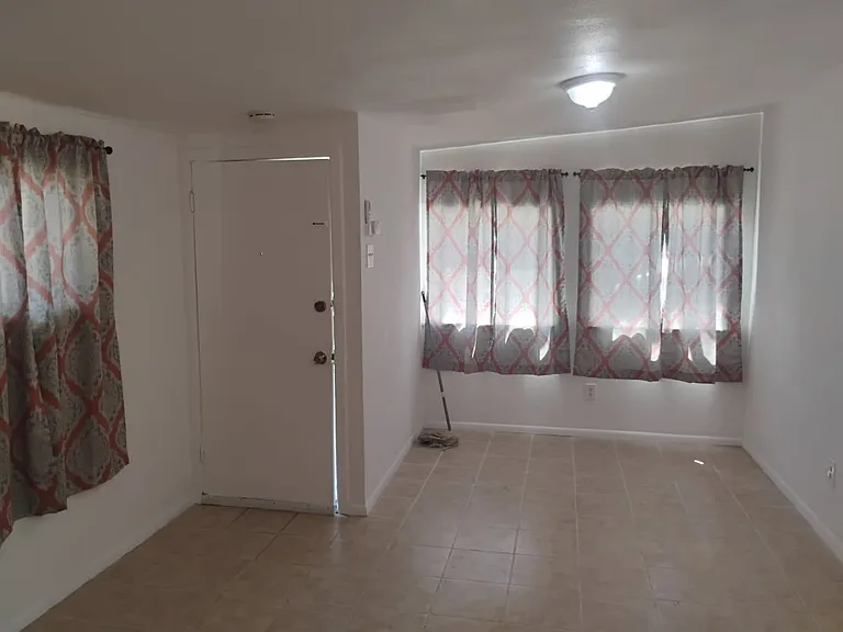 104 106 & 1/2 Fishering Dr — Photo 6