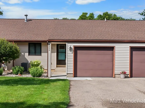 4828 Greenmoor Ct #76, Hudsonville, MI 49426