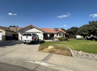 1010 Echo Ct, Hanford, CA 93230