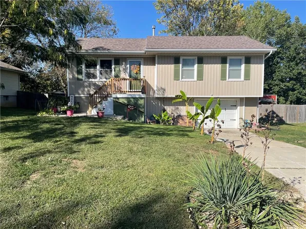 1519 Lawndale Ave, Pleasant Hill, MO 64080