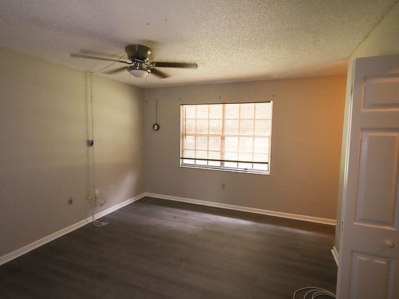 2nd image of 66 Silver Ln