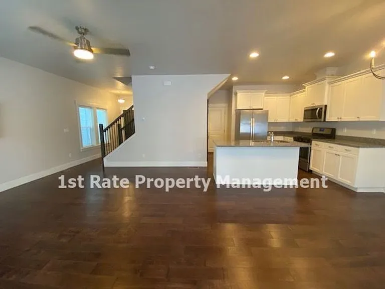 399 S Academy Ln — Photo 5
