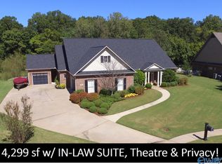 2402 Rothmore Dr SW, Huntsville, AL 35803