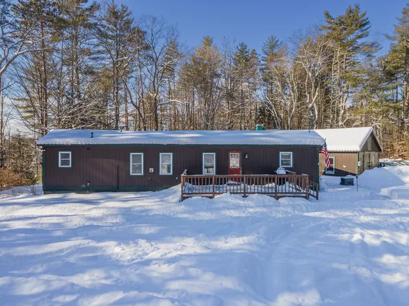 63 Village Road, Langdon, NH 03602
