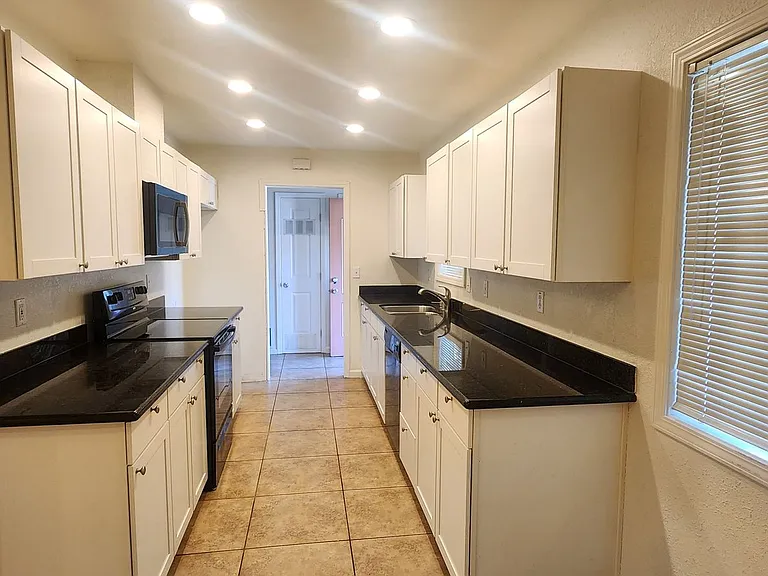 6955 S Land Park 1301 58th Ave — Photo 3