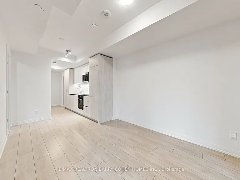 400 King St W #1922 — Photo 13