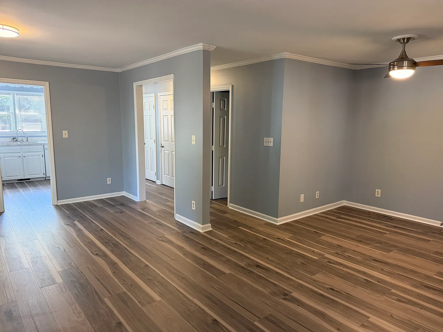 3 bed, 2.5 bath, 1287 sqft, $1,800 — Photo 4