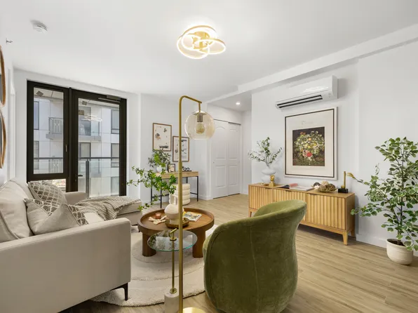 70-65 Queens Boulevard image 4 of 18