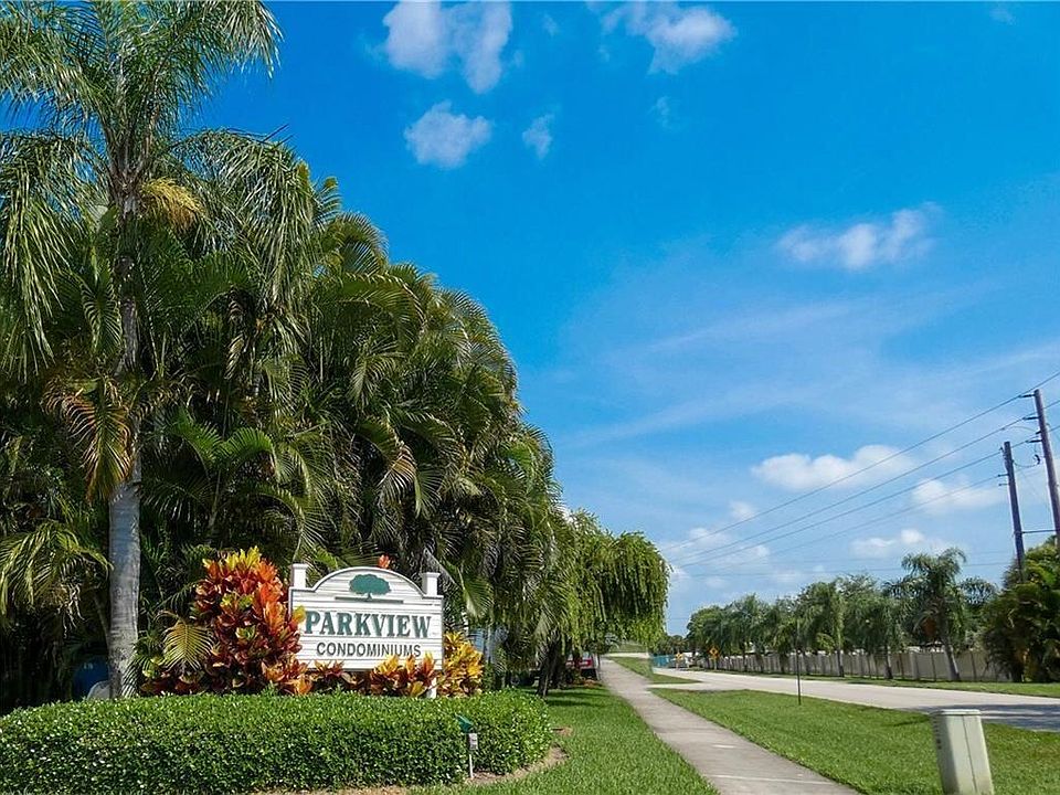 1st image of 1200 SE Parkview Pl #6