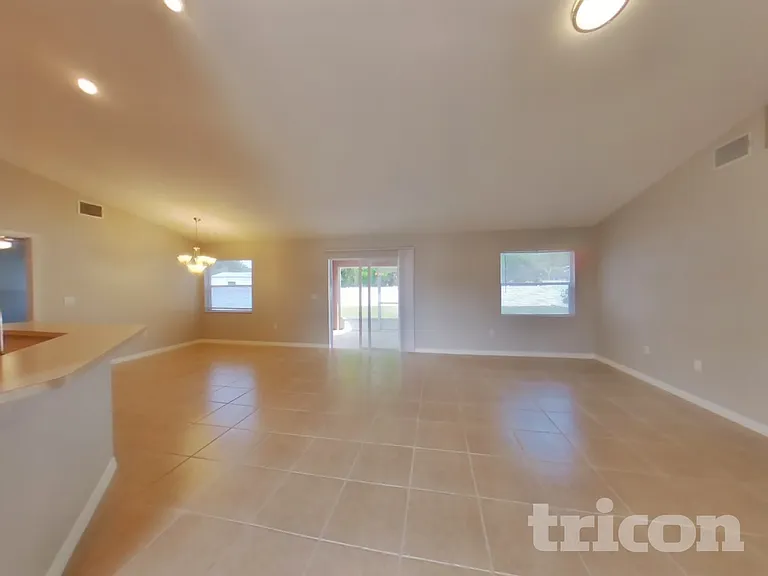 4739 Acorn Dr — Photo 2