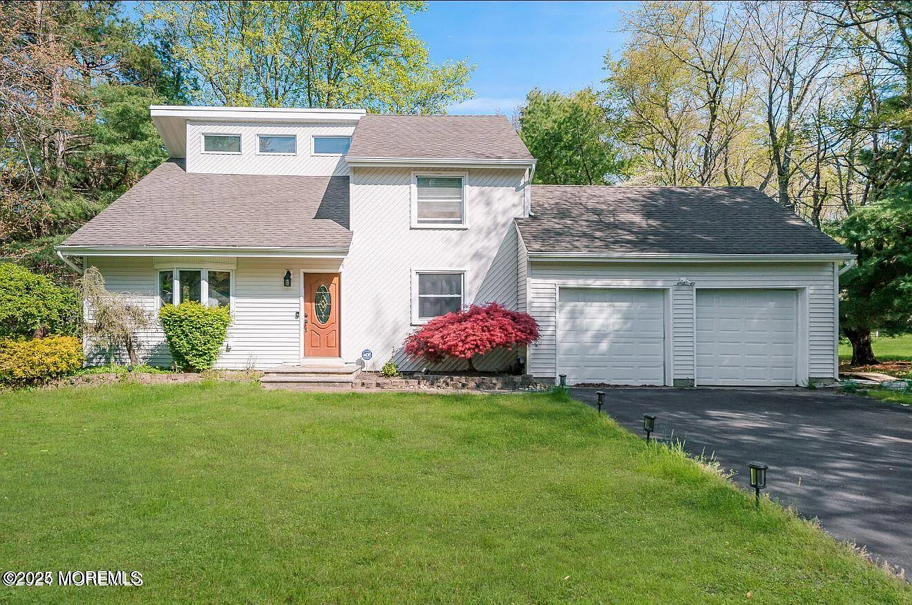 4 bed, 2.5 bath, 1930 sqft, $3,700 — Photo 1