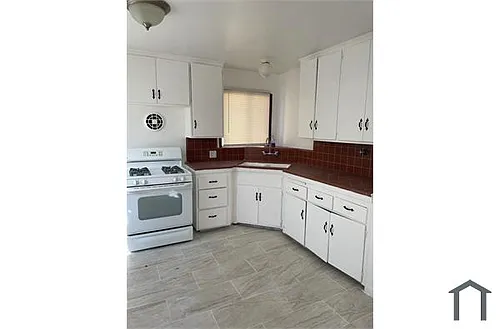 148 N Vecino Dr Photo 1
