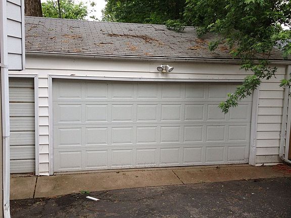 2nd image of 629 Villa Gardens Dr