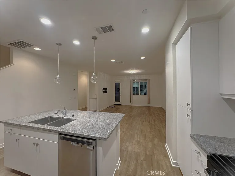 2710 Valor Ln — Photo 15