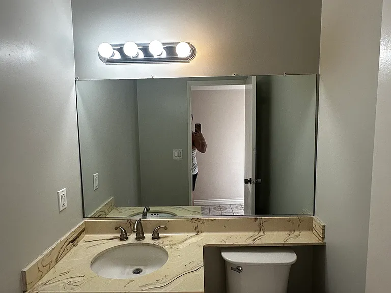 557 E Verdugo Ave #J — Photo 6