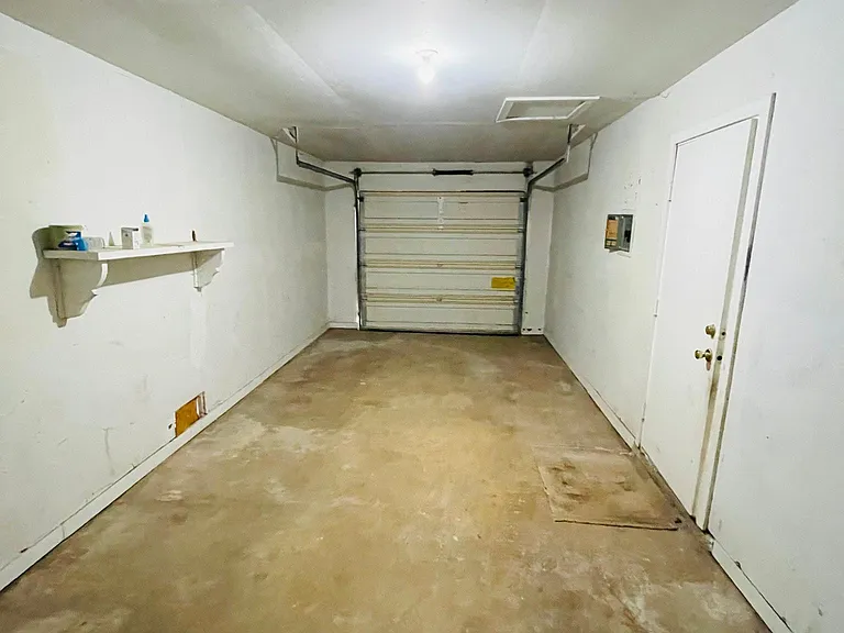 1803 Oxhill Dr — Photo 9