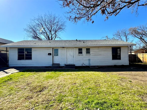 303 N Delphine St, Terrell, TX 75160
