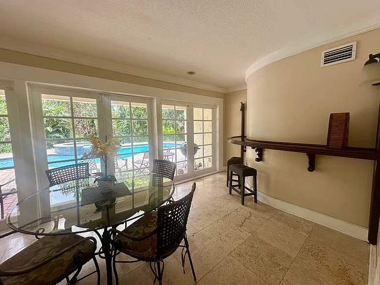 7710 N Ola Ave — Photo 24